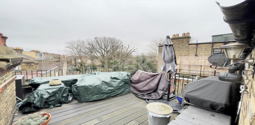 			3 Bedroom, 1 bath, 1 reception Apartment			 Clapham Road, Clapham North